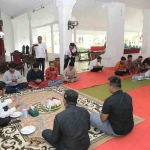 Kesederhanaan Bupati Sumenep Cak Fauzi, Rahayakan Hari Ulang Tahunnya Bersama Petugas Kebersihan