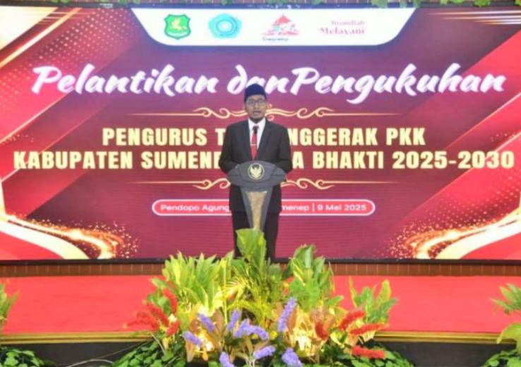 Bupati Sumenep Achmad Fauzi Wongsojudo saat memberikan sambutan pada pelantikan dan pengukuhan pengurus TP-PKK Kabupaten Sumenep Masa Bhakti 2025-2030