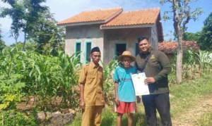 Baznas Sumenep Bedah Rumah Milik Warga Desa Cabbiya, Komitmen Wujudkan Sumenep Sejahtera