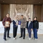 Front One and Azana Style Hotel Pamekasan Resmi Peroleh Sertifikat Halal