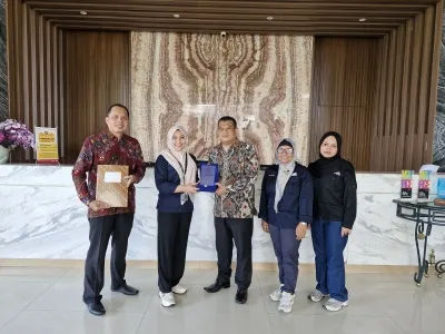 Front One and Azana Style Hotel Pamekasan Resmi Peroleh Sertifikat Halal